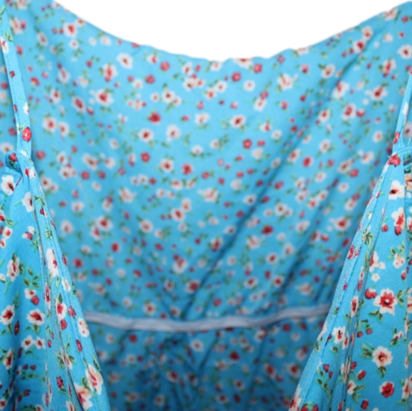 Women's Plus Size Spring Floral Dress - Picture 10 of 16